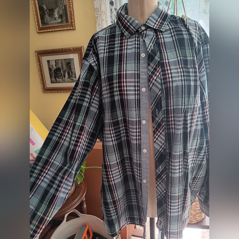BASS mens btn. down plaid shirt gently worn size XL